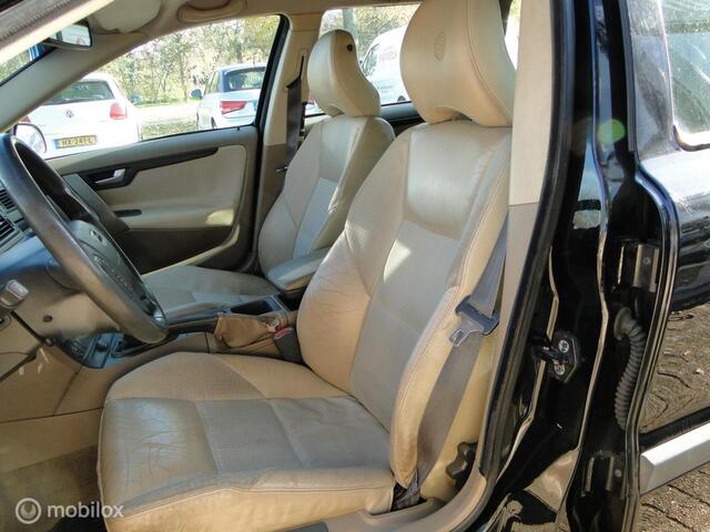 Volvo V70 2.4, benzine, schakel, 388005 km