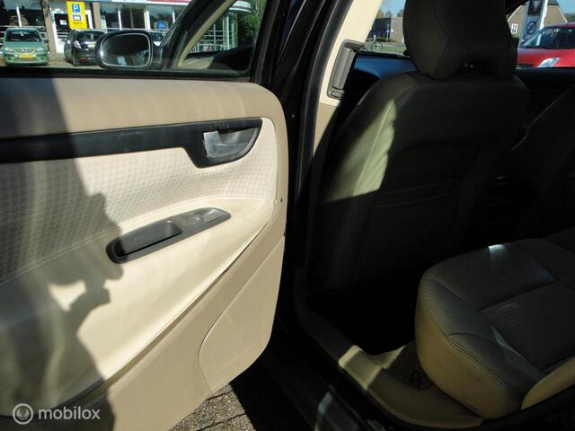 Volvo V70 2.4, benzine, schakel, 388005 km