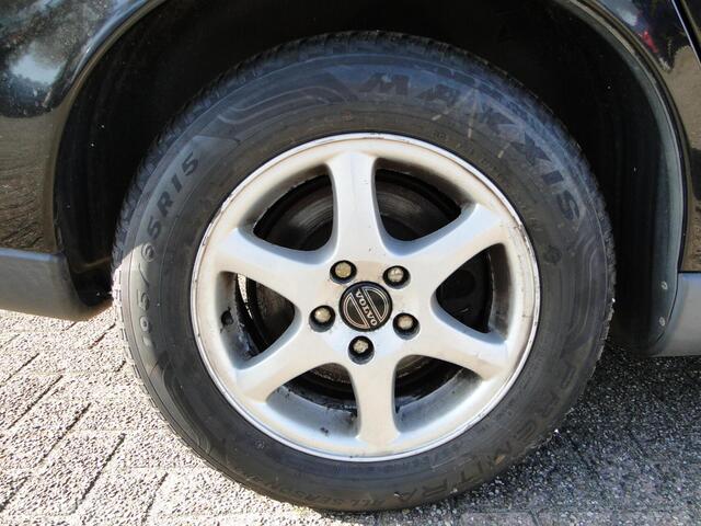 Volvo V70 2.4, benzine, schakel, 388005 km