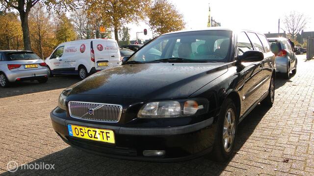 Volvo V70 2.4, benzine, schakel, 388005 km