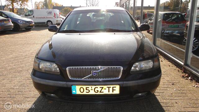 Volvo V70 2.4, benzine, schakel, 388005 km
