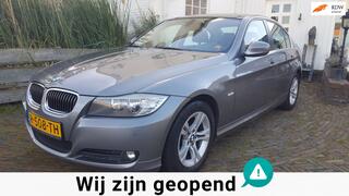 BMW 3-SERIE 325i Wondersch�ne en 100 % BMW Dealer onderhouden auto die rijdt als nieuw. APK Net nieuw tot 29-11-2026