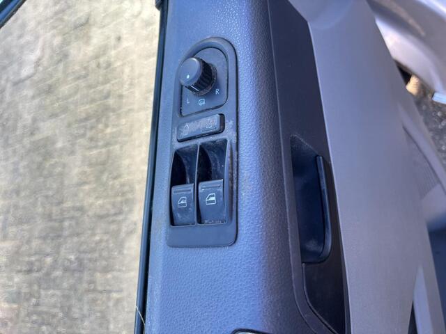 Volkswagen Transporter 2.0 TDI L2H1 DC Comfortline