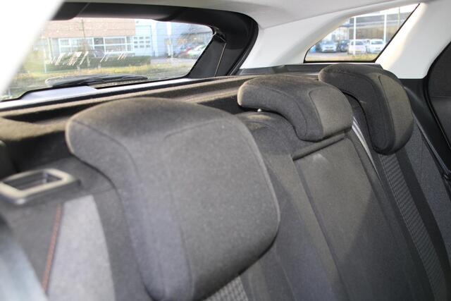 Peugeot 3008 1.2 PureTech 130pk Active Automaat Airco Navi Carplay 57.242km
