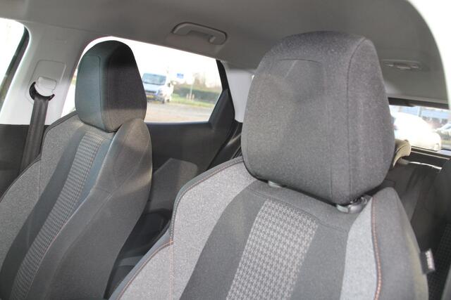 Peugeot 3008 1.2 PureTech 130pk Active Automaat Airco Navi Carplay 57.242km