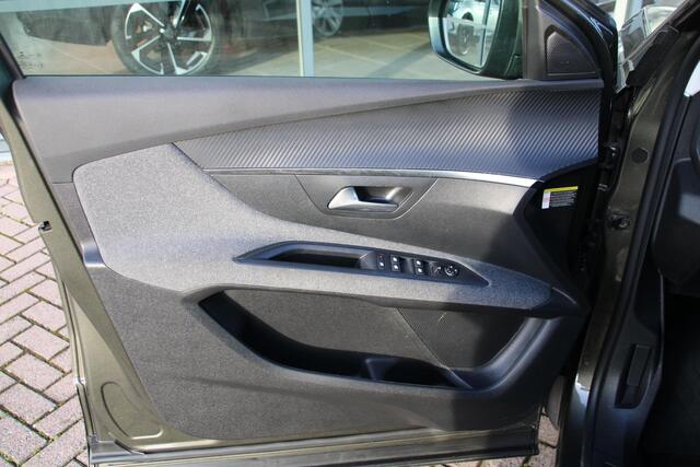 Peugeot 3008 1.2 PureTech 130pk Active Automaat Airco Navi Carplay 57.242km