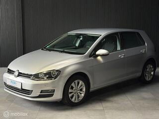 Volkswagen Golf VII