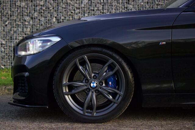BMW 1-Serie M140i xDrive Edition Shadow High Executive