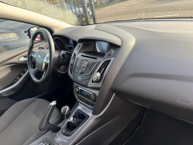 Ford Focus 1.0 EcoBoost Titanium CLIMA NAVI DEALER ONDERHOUDEN ORIG NL NAP