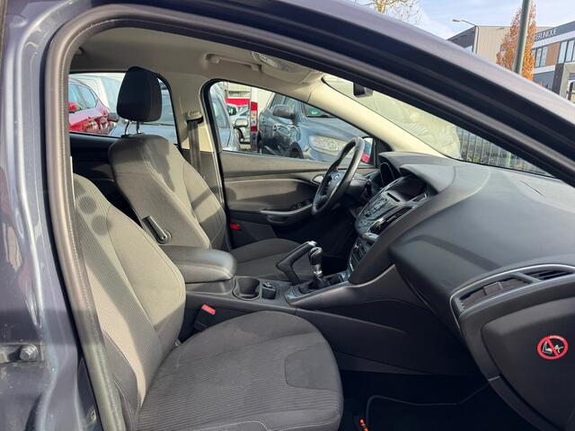 Ford Focus 1.0 EcoBoost Titanium CLIMA NAVI DEALER ONDERHOUDEN ORIG NL NAP