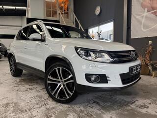 VOLKSWAGEN TIGUAN 2.0 TDI Sport&Style 4Motion, panoramadak, weinig km, camera