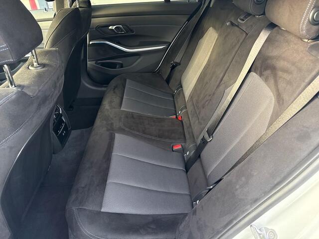 BMW 3-Serie Touring 320i, M-sportpakket, M pakket, 360 camera, head-up