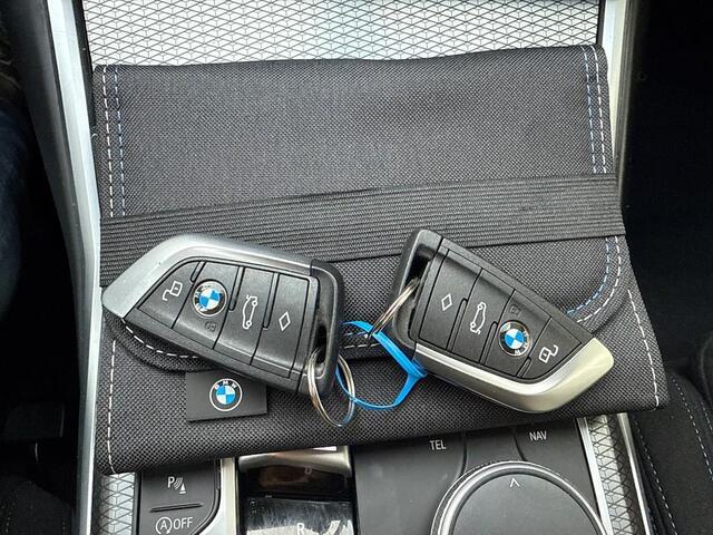BMW 3-Serie Touring 320i, M-sportpakket, M pakket, 360 camera, head-up
