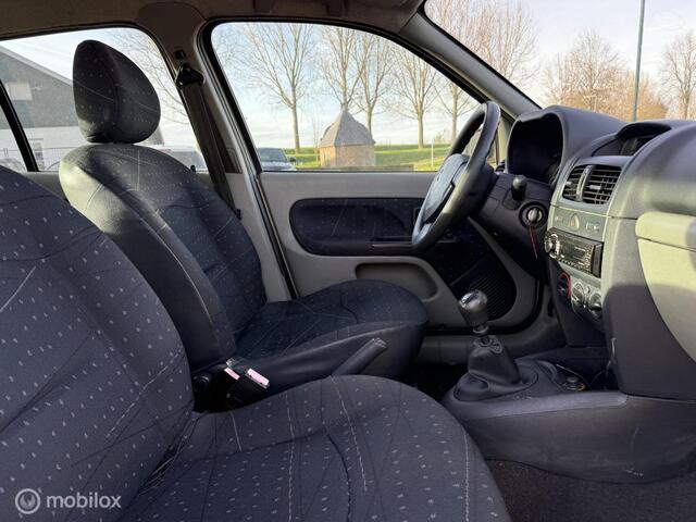 Renault Clio 1.2-16V Expression, BJ 2002, APK Juni 2027