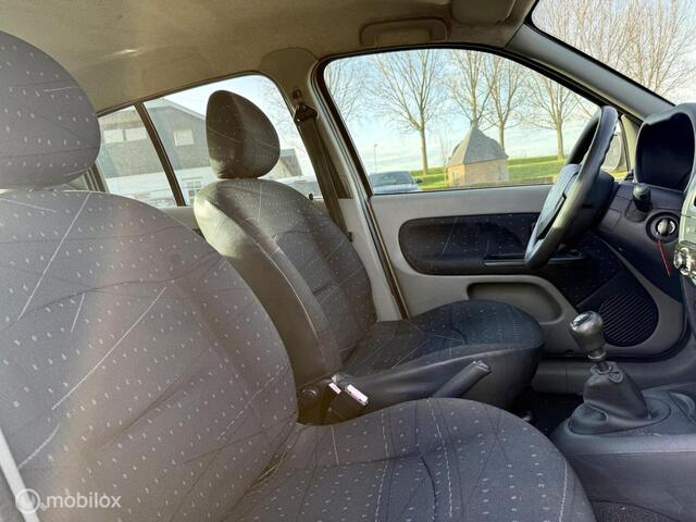 Renault Clio 1.2-16V Expression, BJ 2002, APK Juni 2027