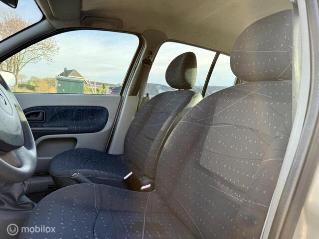 Renault Clio 1.2-16V Expression, BJ 2002, APK Juni 2027