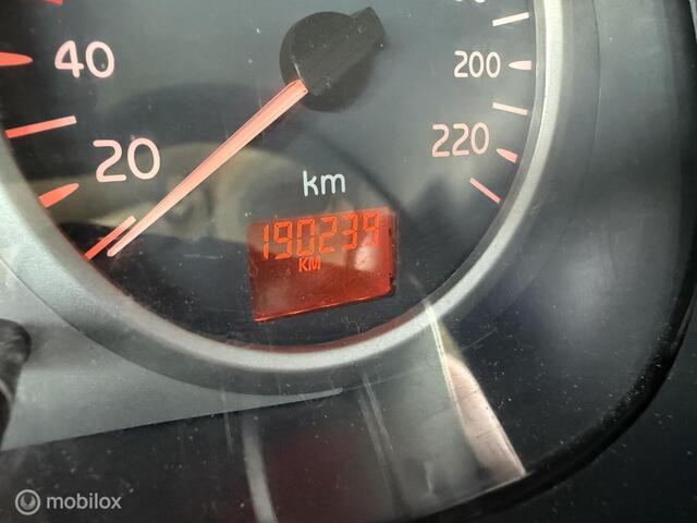 Renault Clio 1.2-16V Expression, BJ 2002, APK Juni 2027