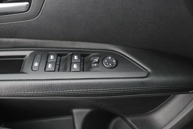 Peugeot 5008 1.2 PureTech I APPLECAR PLAY I CRUISE I LEER I NAVIGATIE