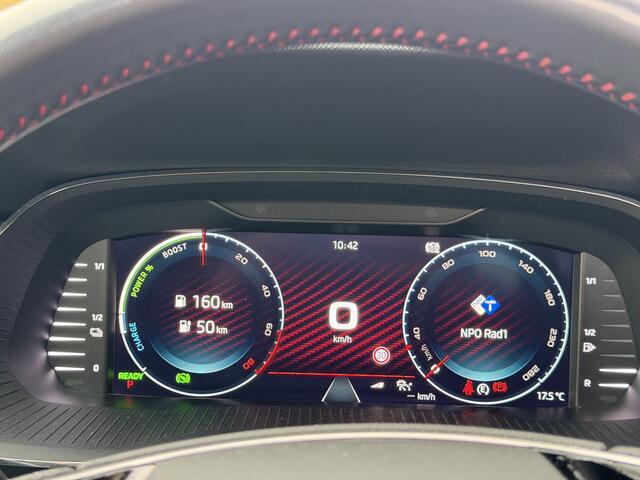 Skoda Octavia Combi 1.4 TSI RS iV PHEV Business | HUD | Pano | Camera