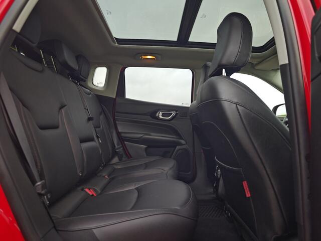 Jeep Compass 4xe 240PK PHEV Trailhawk | Panoramadak | Leder | Alpine audio