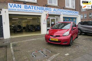 Toyota Aygo 1.0-12V Aspiration Red | Airco | Carkit | LMV | Te financieren v.a � 91,- p/m