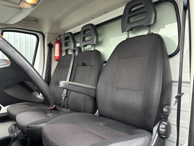 Peugeot Boxer 335 2.2BAKWAGENLAADKLEPA/CNAVI3PERS.CITYBOX