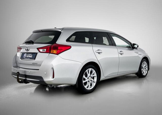 Toyota Auris Touring Sports 1.8 Hybrid Dynamic Automaat | Trekhaak | Camera |Cruise Control | Parkeersensoren