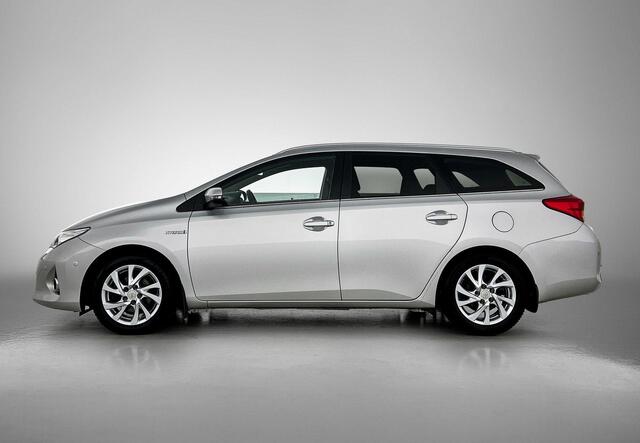 Toyota Auris Touring Sports 1.8 Hybrid Dynamic Automaat | Trekhaak | Camera |Cruise Control | Parkeersensoren