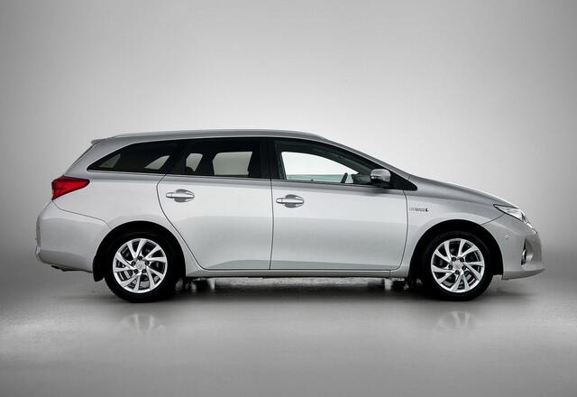 Toyota Auris Touring Sports 1.8 Hybrid Dynamic Automaat | Trekhaak | Camera |Cruise Control | Parkeersensoren