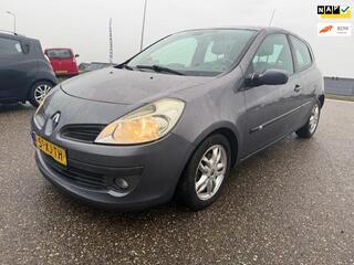 RENAULT CLIO 1.6-16V Dynamique S Airco Cruise PDC HalfLeder 2Eig.