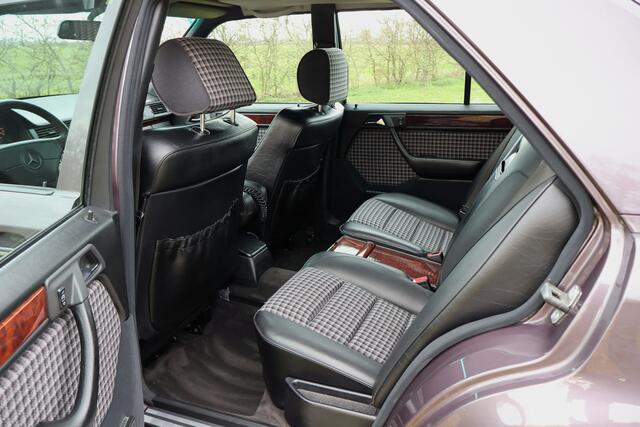 Mercedes-Benz 200 200-500 W124 500 E - W124 - Karo - Bornit Metallic