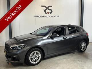 BMW 1-SERIE 118i Sport Edition | Navi | LED | Cruise | PDC | CarPlay | Virtual | Org NLD |