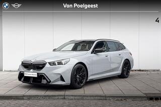 BMW M5 Touring M5 / Bowers & Wilkins / Driving Assistant Professional / Head-Up / Parking Assistant Plus / Trekhaak Elektrisch inklapbaar / Stoelventilatie / Verwarmde stoelen voor en achter |