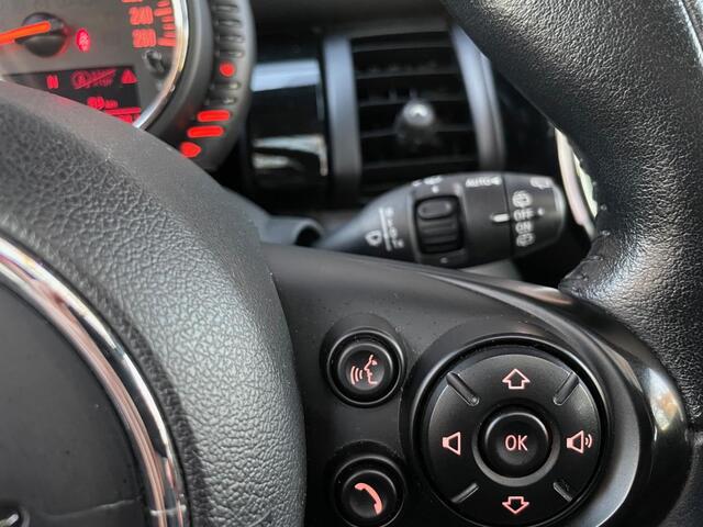 Mini Cooper Mini 1.5 Chili Serious Business PANO LED NAVI BLUETOOTH CLIMA CRUISE MF STUUR DEALER ONDERHOUDEN