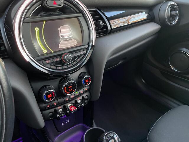 Mini Cooper Mini 1.5 Chili Serious Business PANO LED NAVI BLUETOOTH CLIMA CRUISE MF STUUR DEALER ONDERHOUDEN