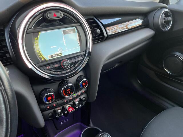Mini Cooper Mini 1.5 Chili Serious Business PANO LED NAVI BLUETOOTH CLIMA CRUISE MF STUUR DEALER ONDERHOUDEN
