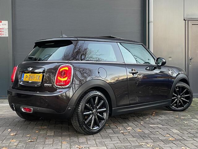 Mini Cooper Mini 1.5 Chili Serious Business PANO LED NAVI BLUETOOTH CLIMA CRUISE MF STUUR DEALER ONDERHOUDEN