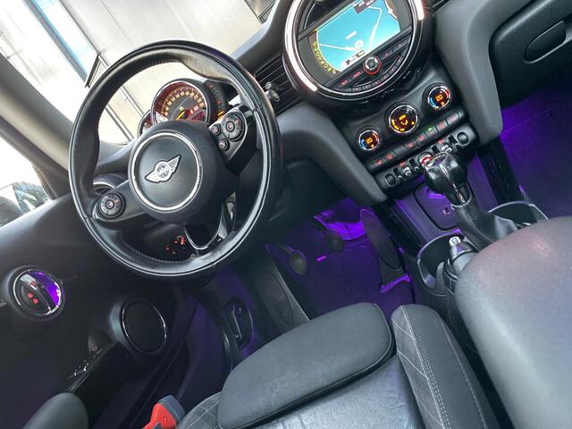 Mini Cooper Mini 1.5 Chili Serious Business PANO LED NAVI BLUETOOTH CLIMA CRUISE MF STUUR DEALER ONDERHOUDEN