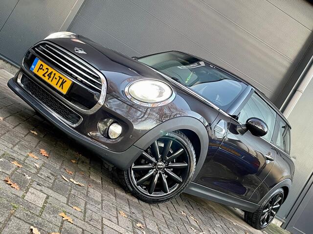 Mini Cooper Mini 1.5 Chili Serious Business PANO LED NAVI BLUETOOTH CLIMA CRUISE MF STUUR DEALER ONDERHOUDEN