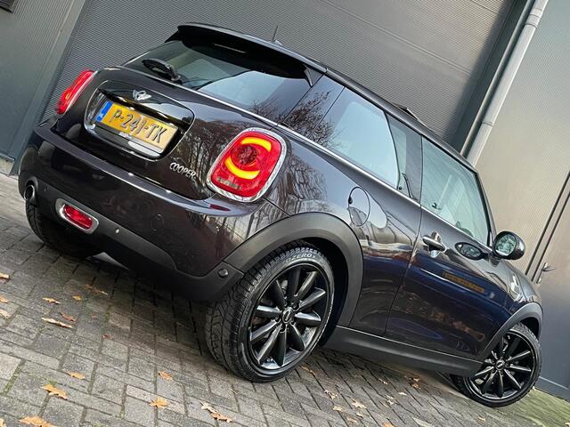 Mini Cooper Mini 1.5 Chili Serious Business PANO LED NAVI BLUETOOTH CLIMA CRUISE MF STUUR DEALER ONDERHOUDEN