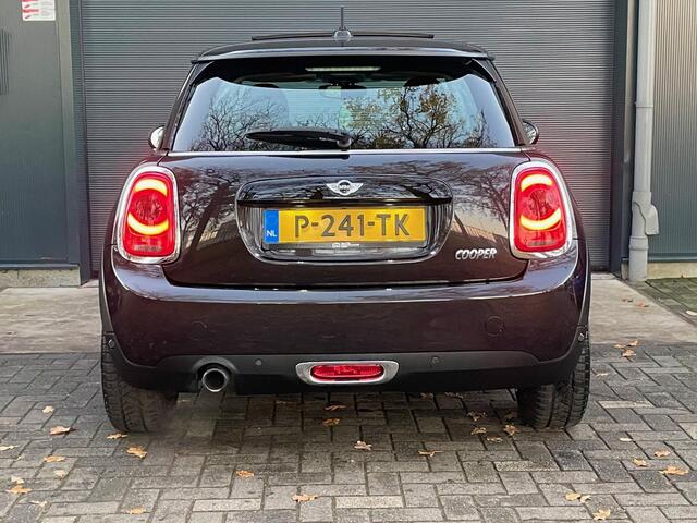 Mini Cooper Mini 1.5 Chili Serious Business PANO LED NAVI BLUETOOTH CLIMA CRUISE MF STUUR DEALER ONDERHOUDEN