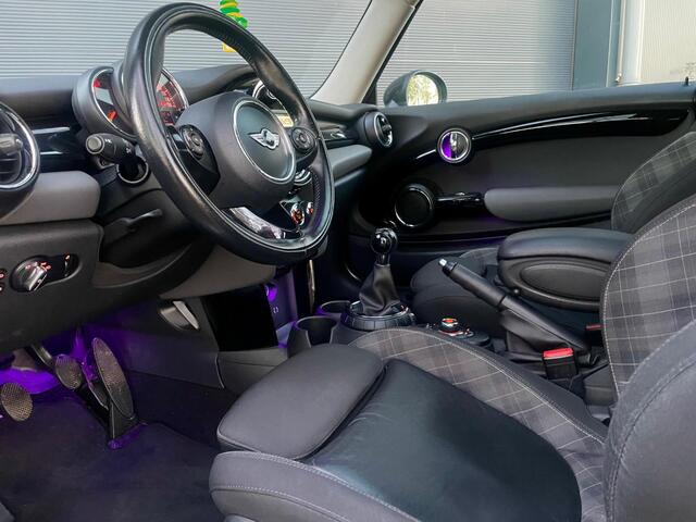 Mini Cooper Mini 1.5 Chili Serious Business PANO LED NAVI BLUETOOTH CLIMA CRUISE MF STUUR DEALER ONDERHOUDEN