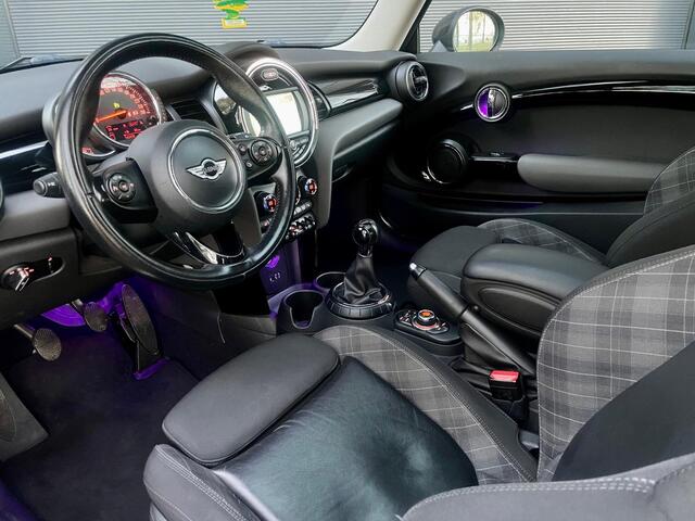 Mini Cooper Mini 1.5 Chili Serious Business PANO LED NAVI BLUETOOTH CLIMA CRUISE MF STUUR DEALER ONDERHOUDEN