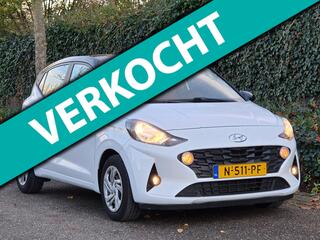 HYUNDAI I 10 Android CarPlay Navi Zwart dak Stuurverwarming NAP 1e Eig Line Assist Airco Cruise Control NEW APK 1.0 Comfort 5-zits