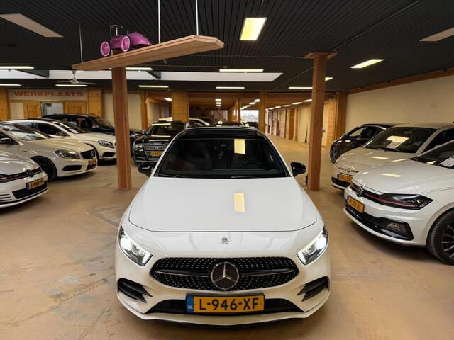 Mercedes-Benz A-Klasse 180 d Business Solution AMG Upgrade Pano Airco Cruise Control