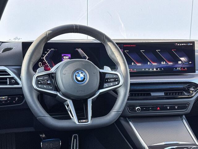 BMW 3-Serie Sedan 330e M-Sport Glazen Schuifdak | 19 inch | Active Cruise Controle