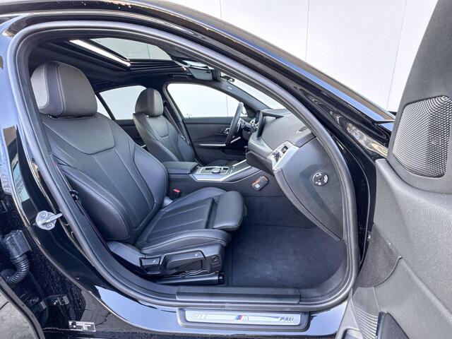 BMW 3-Serie Sedan 330e M-Sport Glazen Schuifdak | 19 inch | Active Cruise Controle