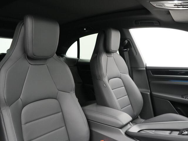 Porsche Macan 4