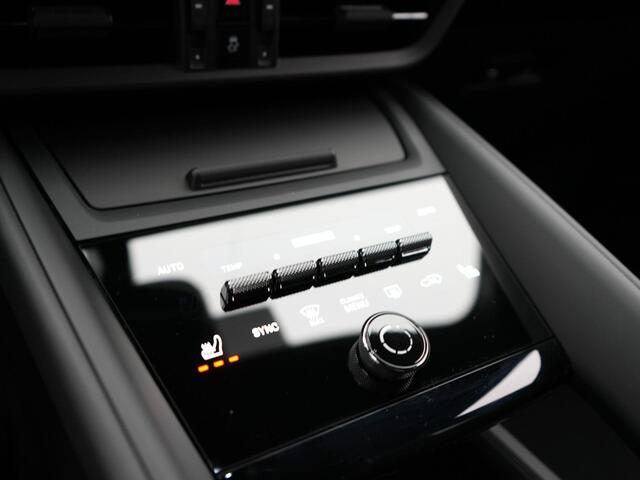 Porsche Macan 4