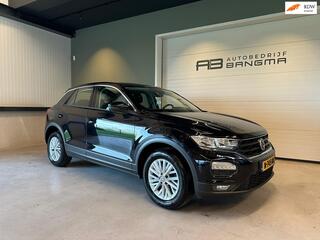 VOLKSWAGEN T-Roc 1.0 TSI STYLE-uitv/CLIMA AIRCO/NAVIGATIE/CRUISE CONTROL/APPLE CARPLAY+ANDROID/ISOFIX/BLUETOOTH/LM-VELGEN/TREKHAAK